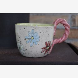 Krus med blomster